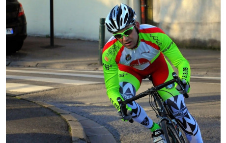 Cyclisme,... Victoire à MEIGNEUX !!!...